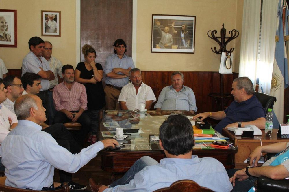 Rossi se reuni con el vicegobernador Salvador en Salto; fue por las inundaciones