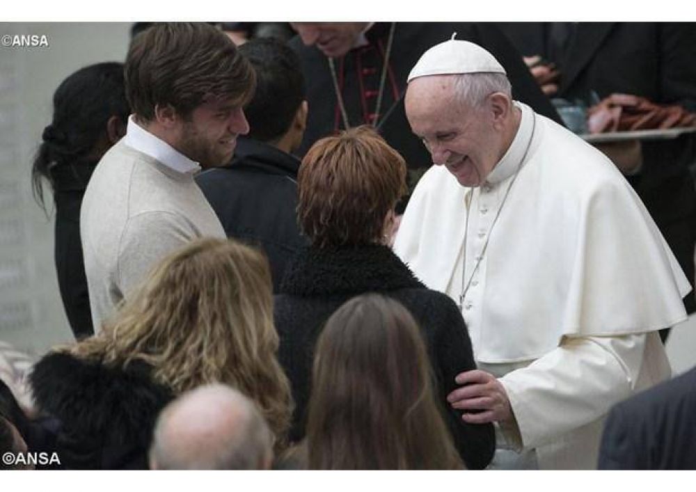 Estilo comunicativo abierto marcado por la lgica de la buena noticia: pide el Papa a los comunicadores