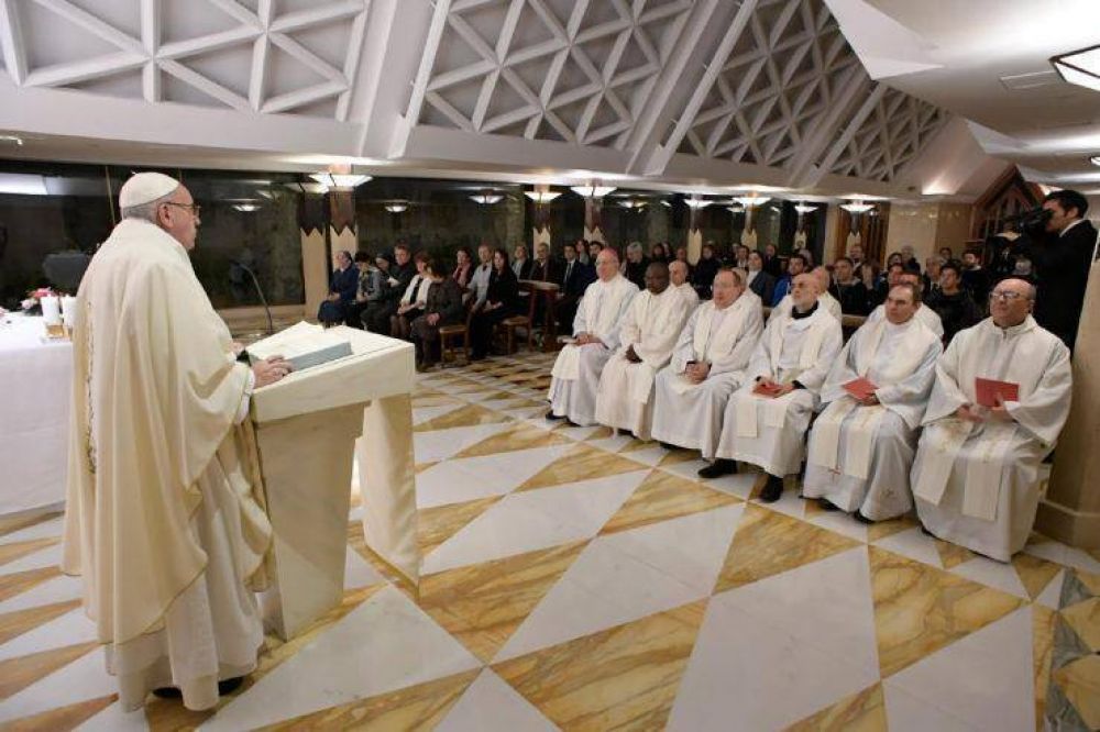 El Papa en Sta. Marta: Cuando el Seor me llama, respondo aqu estoy?