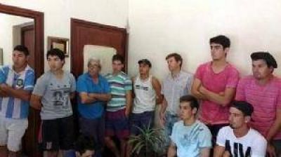 Buscan una soluci�n para los trabajadores que quedaron sin su fuente laboral en Ugarte