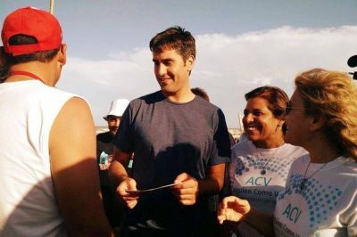 Sandra Par�s visit� el partido de La Costa en medio de una campa�a en contra del ACV