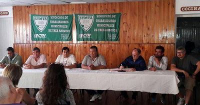 Municipales pedir�n 20% de aumento: �los �nimos est�n caldeados�, sinceran