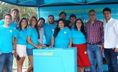 Abad encabeza la campa�a �Paremos la mano� contra la violencia de g�nero