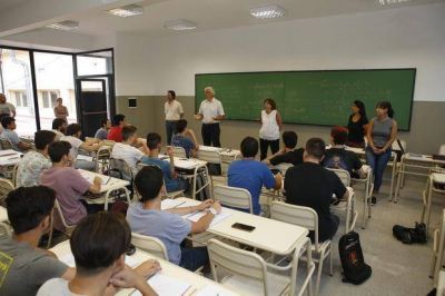 En Ingenier�a los padres de los alumnos tambi�n van a la facultad