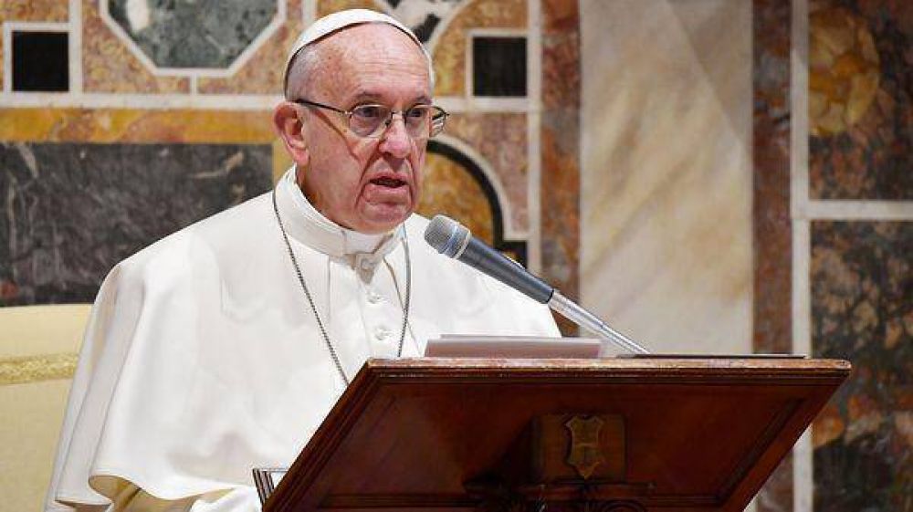 La prensa uruguaya cuestiona la injerencia del papa Francisco en la Argentina