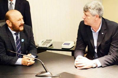 Buryaile inaugura una nueva oficina del ANSES y la estaci�n experimental agropecuaria del INTA en Ingeniero Ju�rez