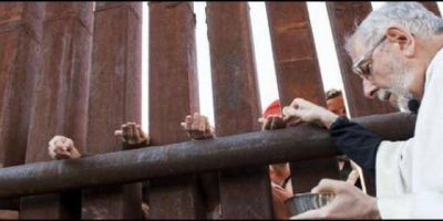 Los obispos de M�xico y Estados Unidos, unidos contra la construcci�n de muro en la frontera