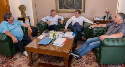 El Gobierno avanza con las automotrices para replicar el plan de Vaca Muerta