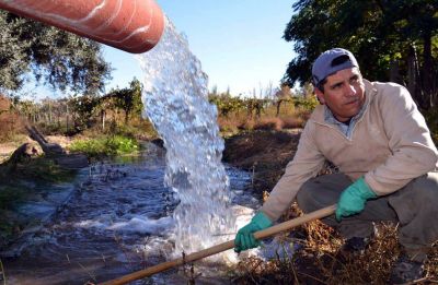 El agua para riego ya es un 18% m�s cara que en 2016