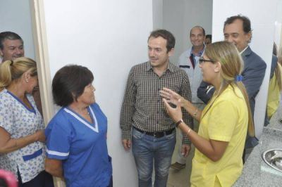 Abella inaugur� obras de reforma y remodelaci�n en el hospital municipal
