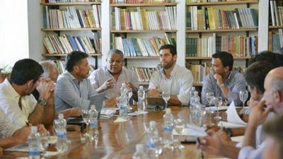En una reuni�n en Molinos, el Intentete hizo sus pedidos al Gobierno