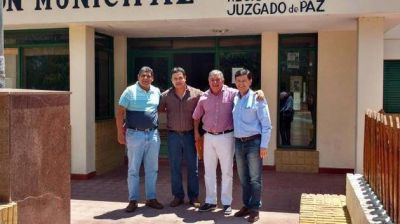 Mones Ruiz visit� varios pueblos del interior provincial