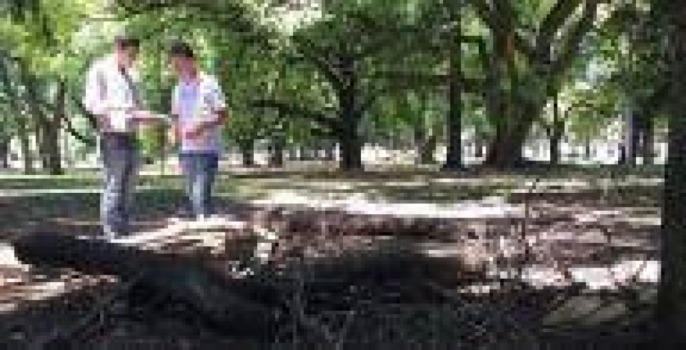 La Plata: Bruera recorri el Parque Saavedra y cuestion la falta de mantenimiento