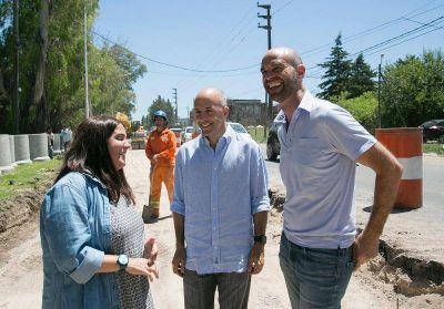 Avanza el plan de pavimentacion y mejoras del conurbano en Pilar