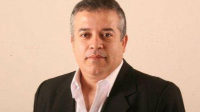 V�zquez va con todo y denunci� el supuesto desv�o de fondos