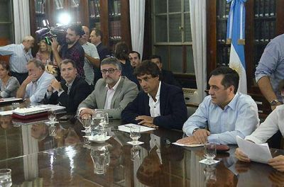 El Gobienro convoc� a los gremios docentes para el lunes 6