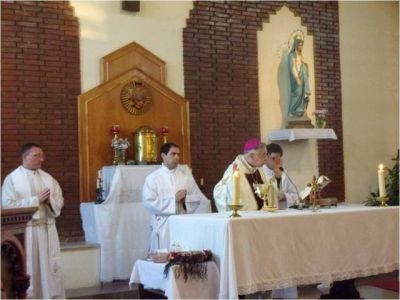 Mons. Aguer presidi� la Misa de apertura de la Misi�n Juvenil Arquidiocesana