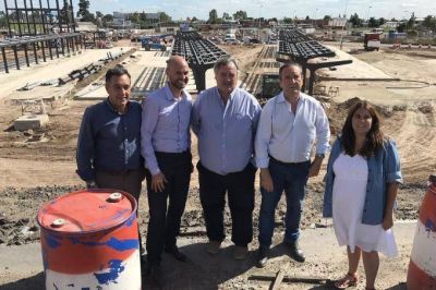 De la Torre lo hizo de nuevo: Margin� a Magario de una recorrida por el Metrobus en La Matanza