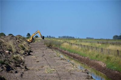 Se realiza la limpieza del canal Valerga