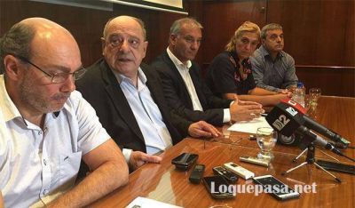Arroyo tuvo una tensa conferencia de prensa con los periodistas
