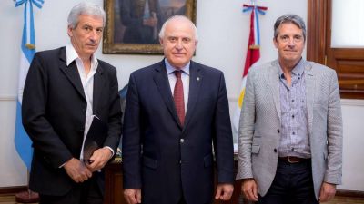 Juan Carlos Bertoni asumi� en la secretar�a de Recursos H�dricos