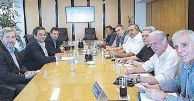 La CGT se prepara para definir alguna reacci�n ante los despidos y el parate del sector industrial
