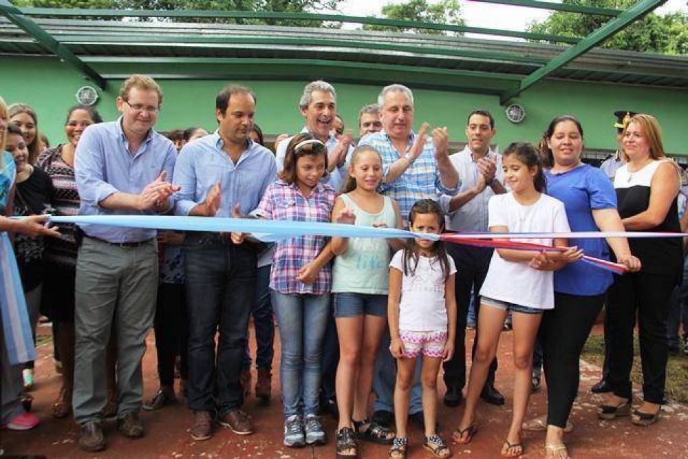 Passalacqua inaugur� obras en Ober� y destac� la unidad como conducta fundamental para salir adelante
