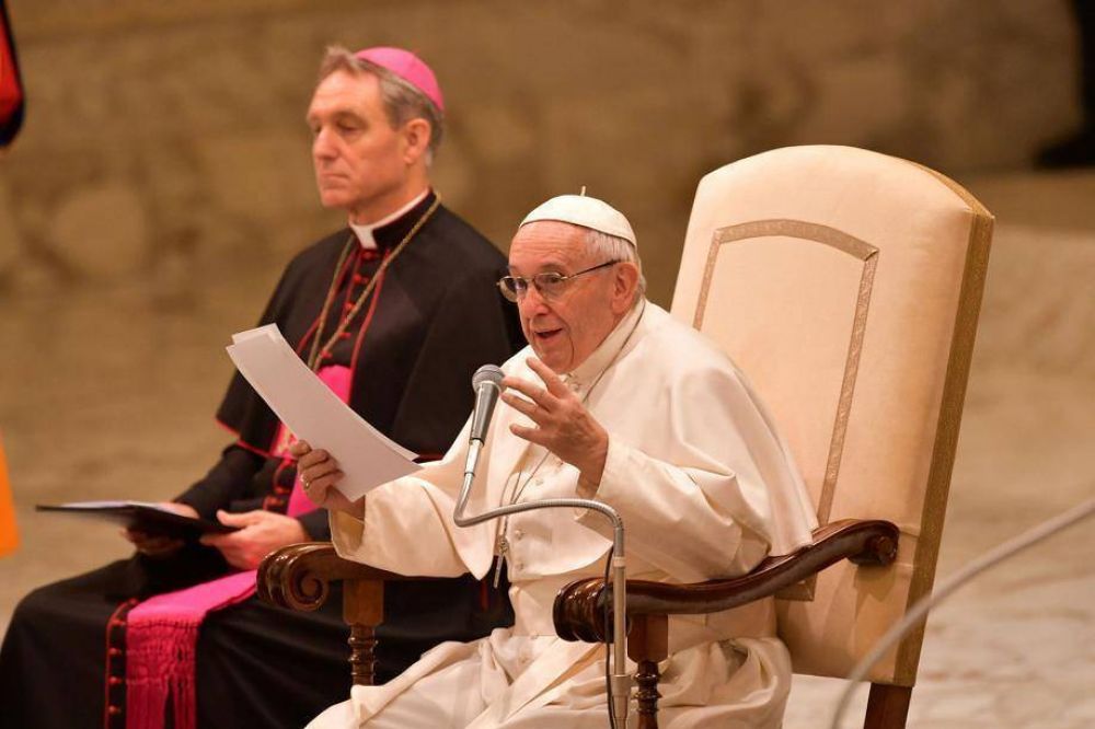 Francisco: aprendamos a vivir esperando, como una mujer embarazada