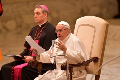 Francisco: aprendamos a vivir esperando, como una mujer embarazada