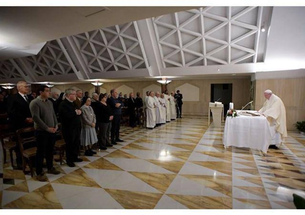 Papa: Jes�s no masifica a la gente, mira a cada uno
