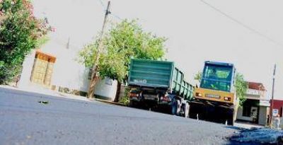 Contin�an mejoras en calles de Capital