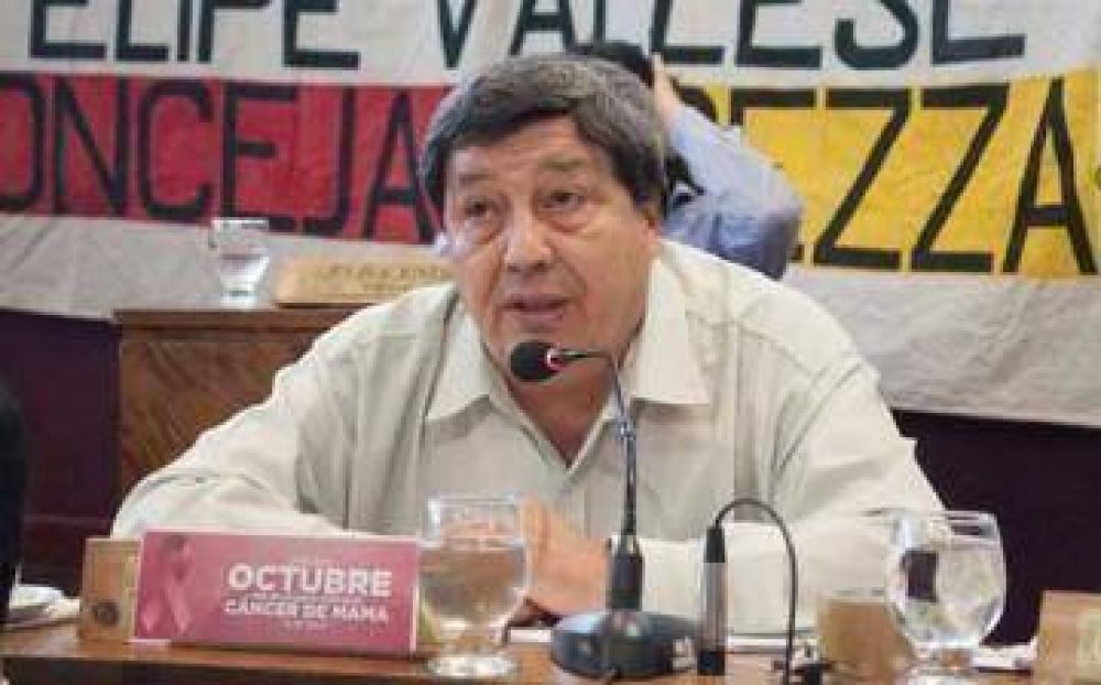  Seg�n V�liz, Duhalde apoya la divisi�n de Lomas