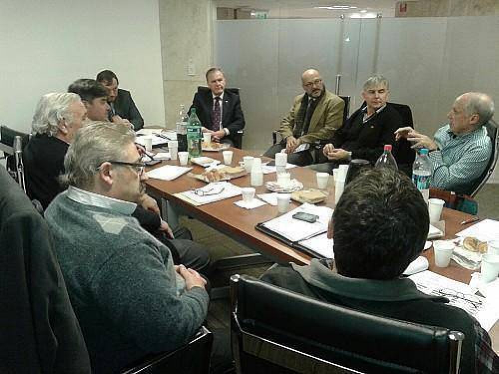 Advierten que la instalaci�n de Easy generar�a trabajo mal pago