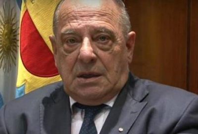 Arroyom�vil en doble fila: �Intendente, funcionarios y concejales debemos dar el ejemplo�