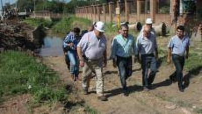 Avanzan las obras que realiza el municipio en el canal de la Termoel�ctrica