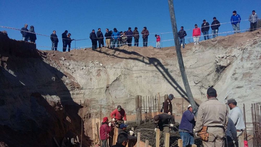 Sergio Casas inaugurar el puente del ro grande en Sanagasta