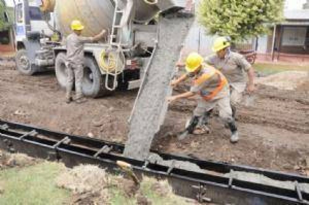 Comenzaron las obras de cord�n cuneta en el barrio Jos� Ingenieros