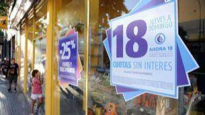 Los comercios etiquetan precios al contado y piden consultar planes