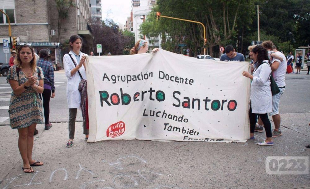 Docentes en alerta por las paritarias: rechazan el 18% y piden un b�sico de $15 mil