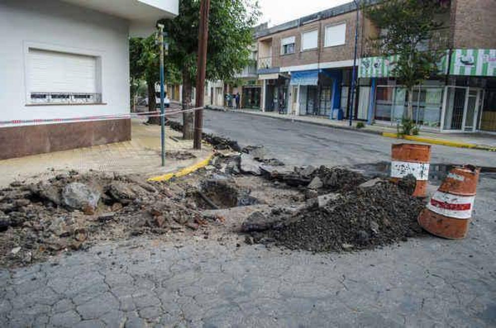 Se produjo la rotura de un ca�o de gas en la intersecci�n de Bol�var y Necochea