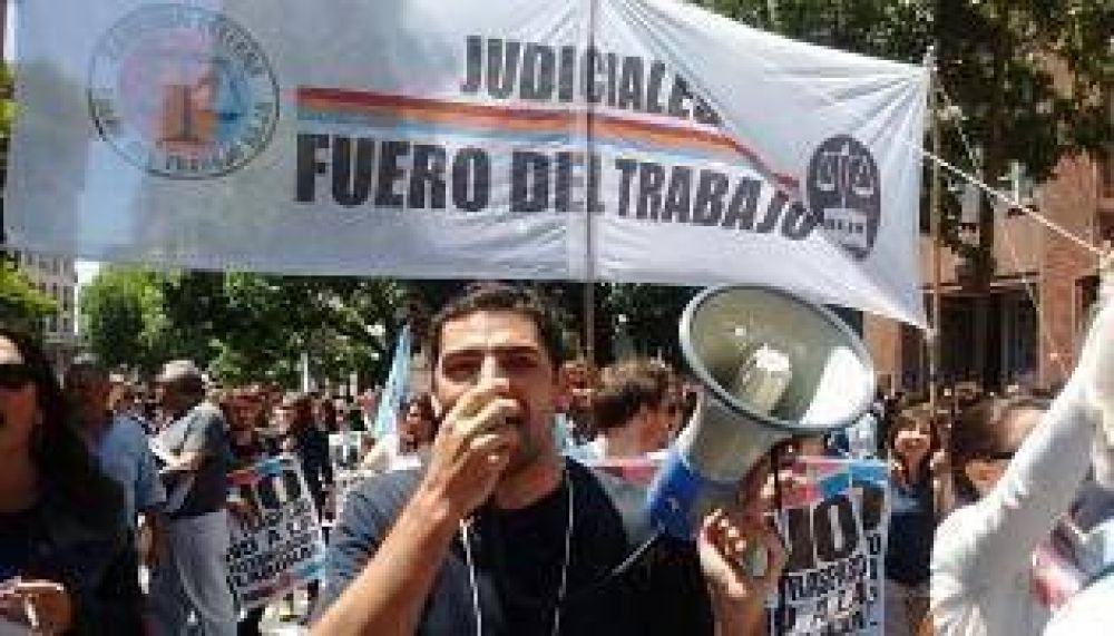Viernes: paro nacional en protesta por el traspaso judicial