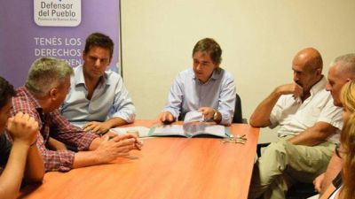 Vecinos llevaron su pedido al defensor del pueblo provincial