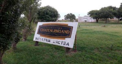 L�cteos Chateaubriand: despidos, en vez de reapertura