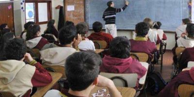 Fijan topes a la cuota de las escuelas privadas que reciben subsidio estatal