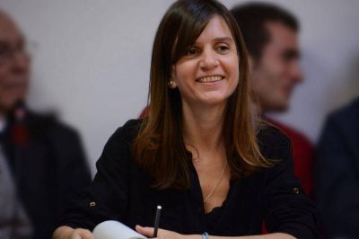 Raverta les reclam� al Presidente y la gobernadora �que vuelva el tren�