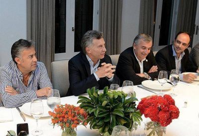 Macri �ntimo: m�s controlador y sin �nimo para d�scolos