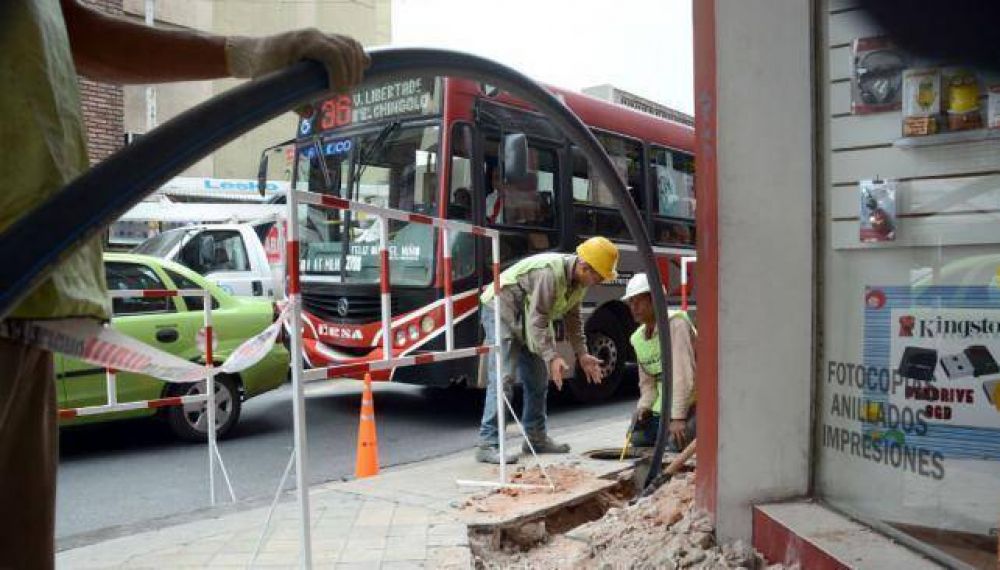 La Municipalidad de C�rdoba cambia cableado del alumbrado p�blico