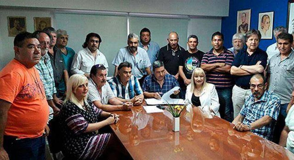 Dirigentes de la Regi�n respaldaron el paro convocado por la CGT