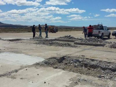 Se acondicionaron 1200 metros de pista del aeropuerto local