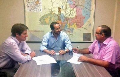 La Provincia y Tartagal firmaron convenios para realizar obras comunitarias